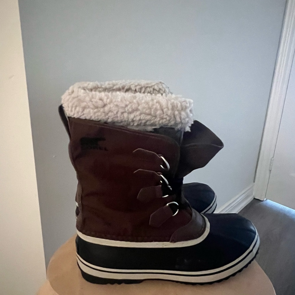 Sorel Men’s Winter Snow Boots in Brown/Black Size 9.5